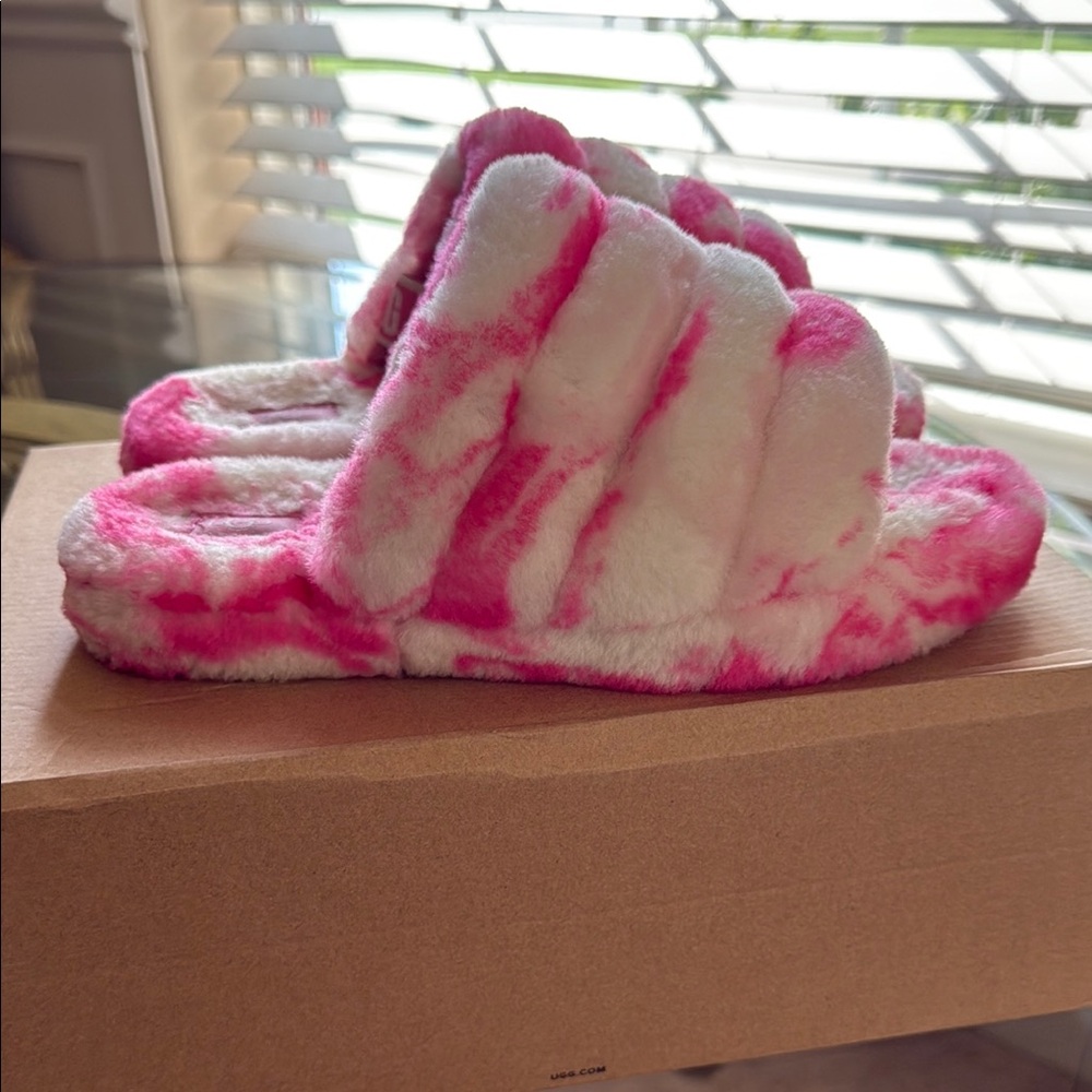 UGG Pink and White Fluffy Slippers (Fluff Yeah) - Picture 9 of 12
